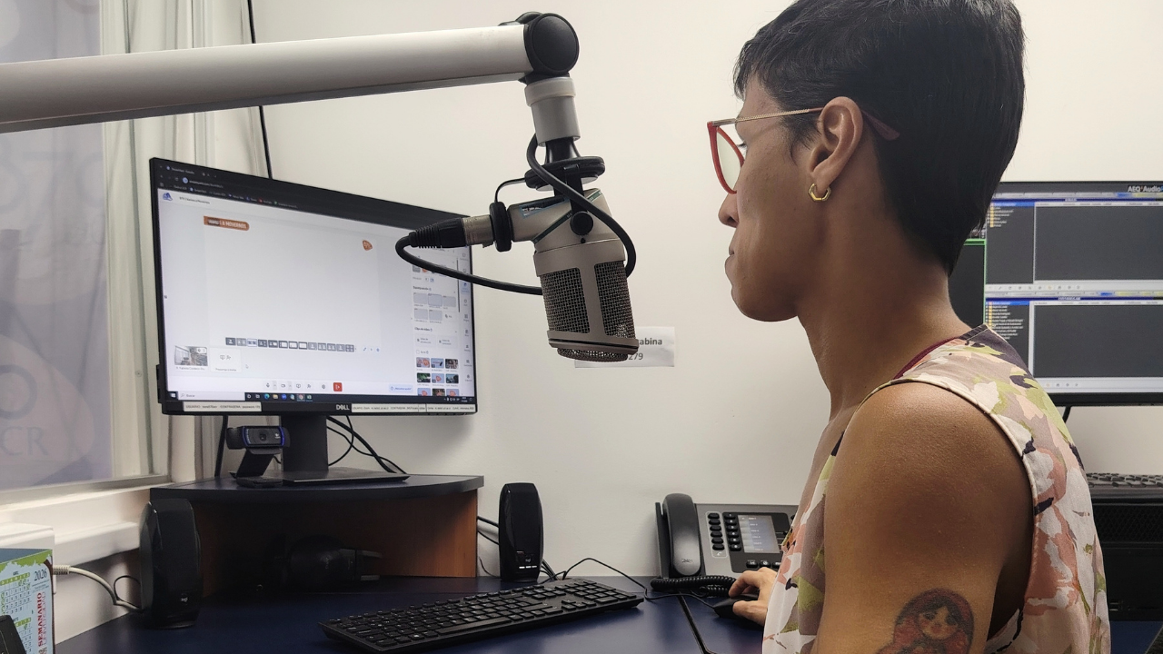Controlista en cabina 870 